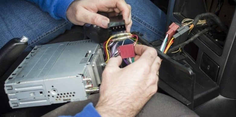 biaya service audio mobil